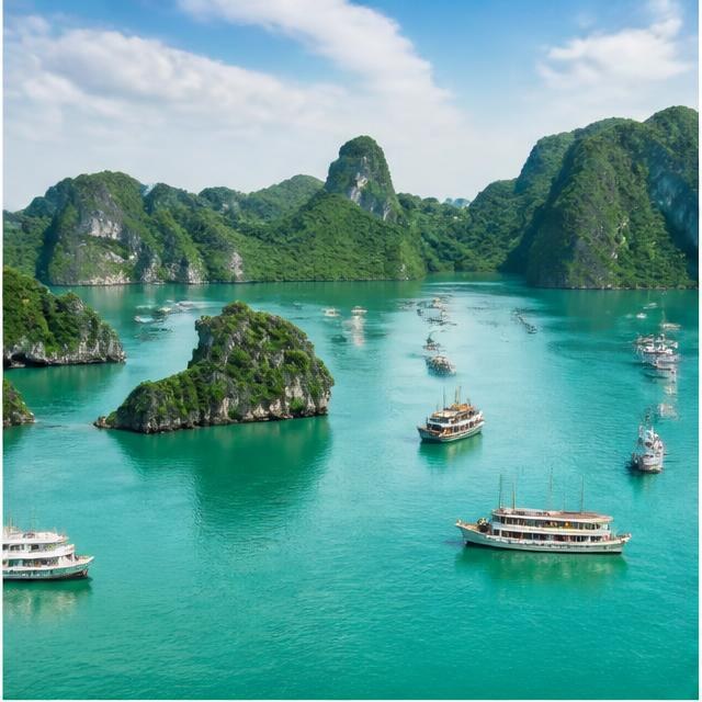 Ha Long Bay